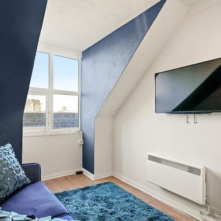 Ferienwohnung 2 Bed Central Hub In Medway Chatham  Exterior foto