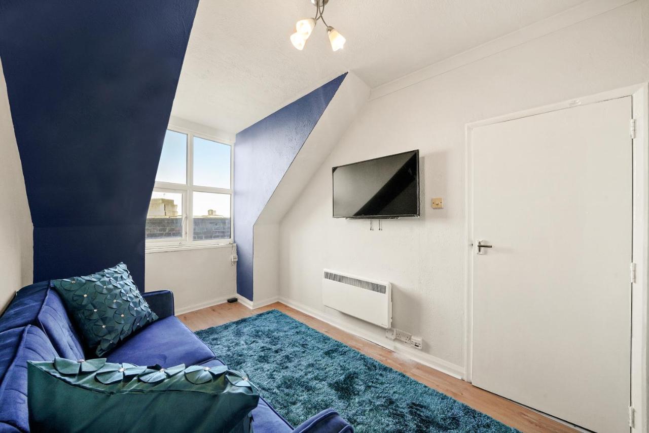 Ferienwohnung 2 Bed Central Hub In Medway Chatham  Exterior foto